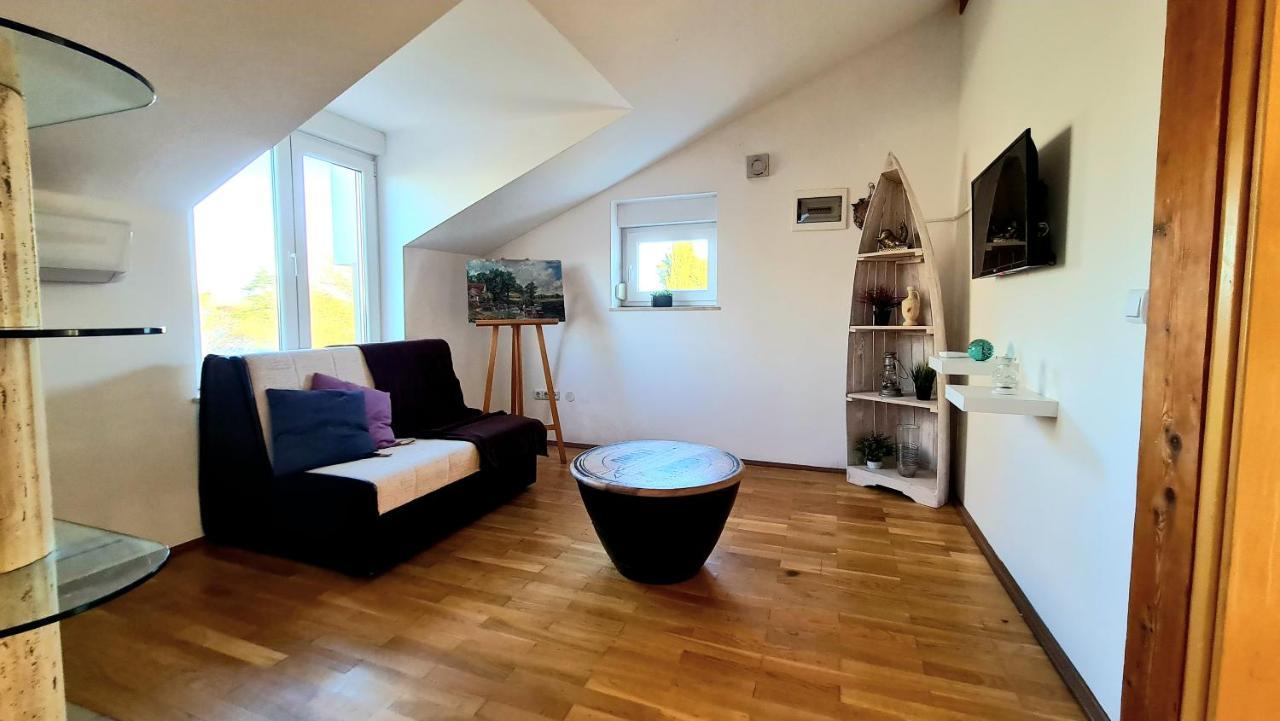 Villa Sunshine Pula Bagian luar foto