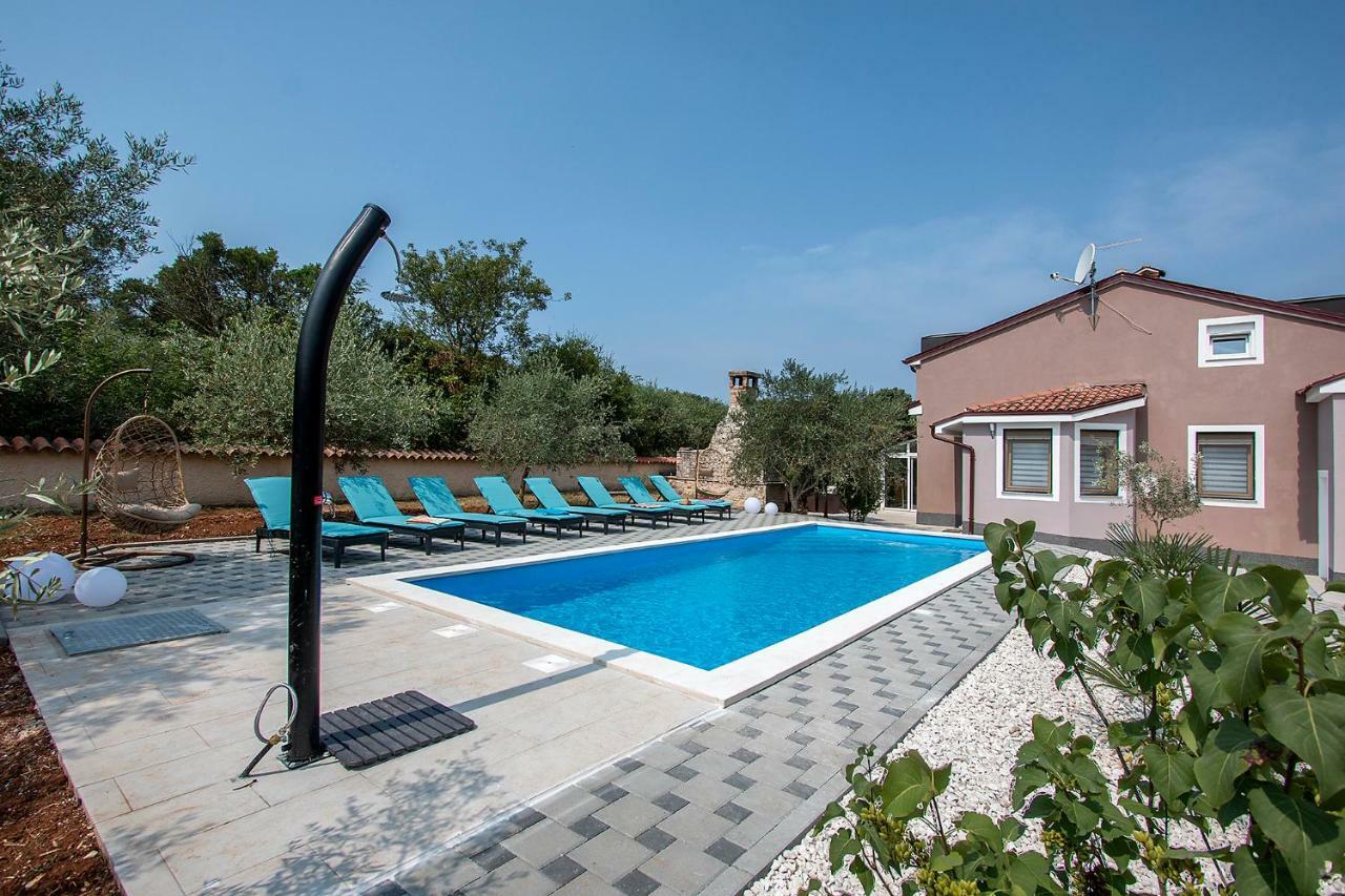 Villa Sunshine Pula Bagian luar foto